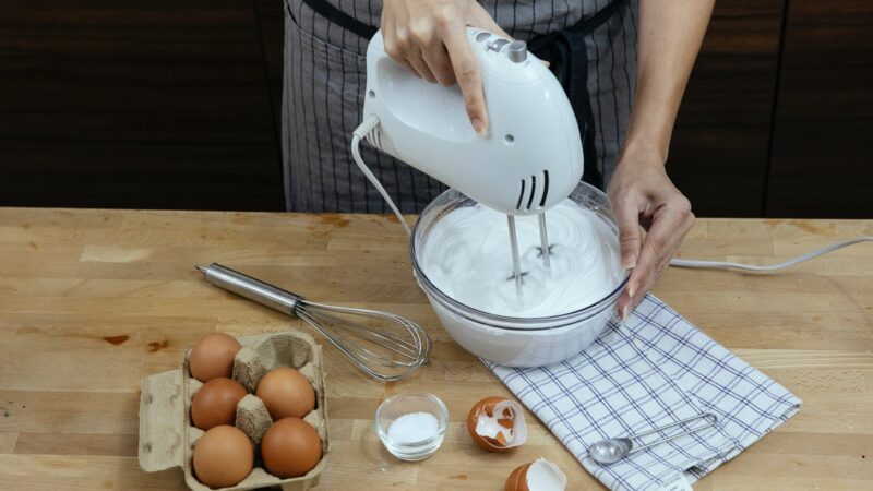 A Detailed Guide on Using Whipped Cream Chargers Properly – A Must-Read for All